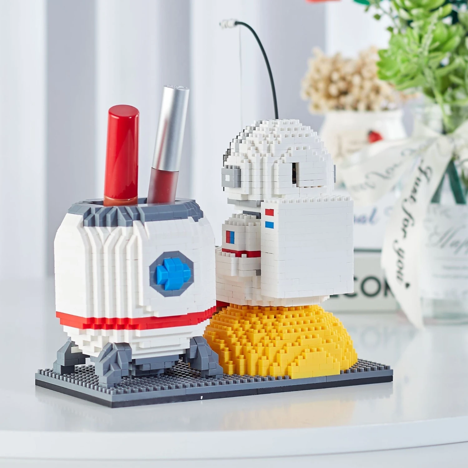 Astronaut On Moon Pen Holder Nano Building Blocks - Image 3